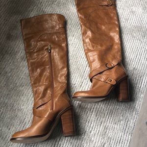 Stunning NBW 9B knee high boots 💚